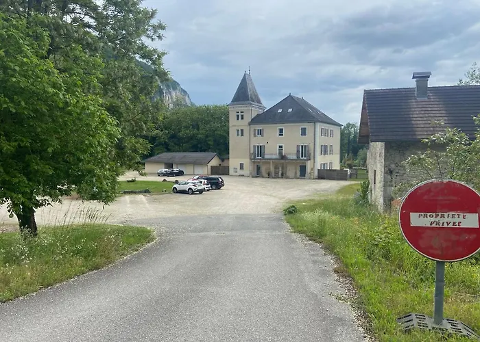 Au Chateau Saint Blaise 公寓
